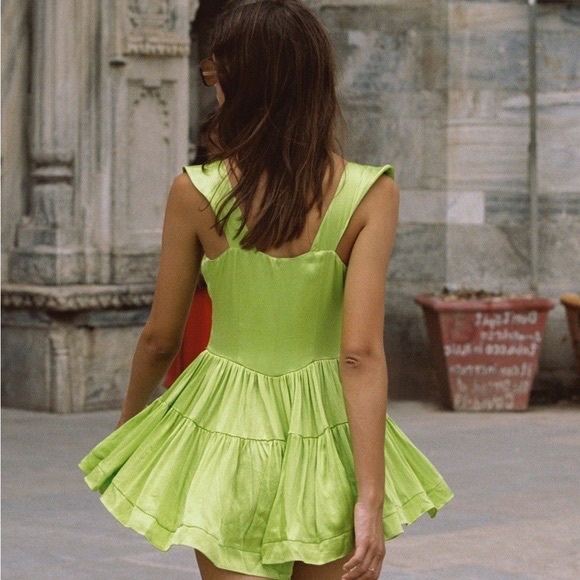 NEW Vanessa Mooney The Elisabeth Romper Dress (Sz XS) Candy Apple Green Satin - Picture 2 of 11